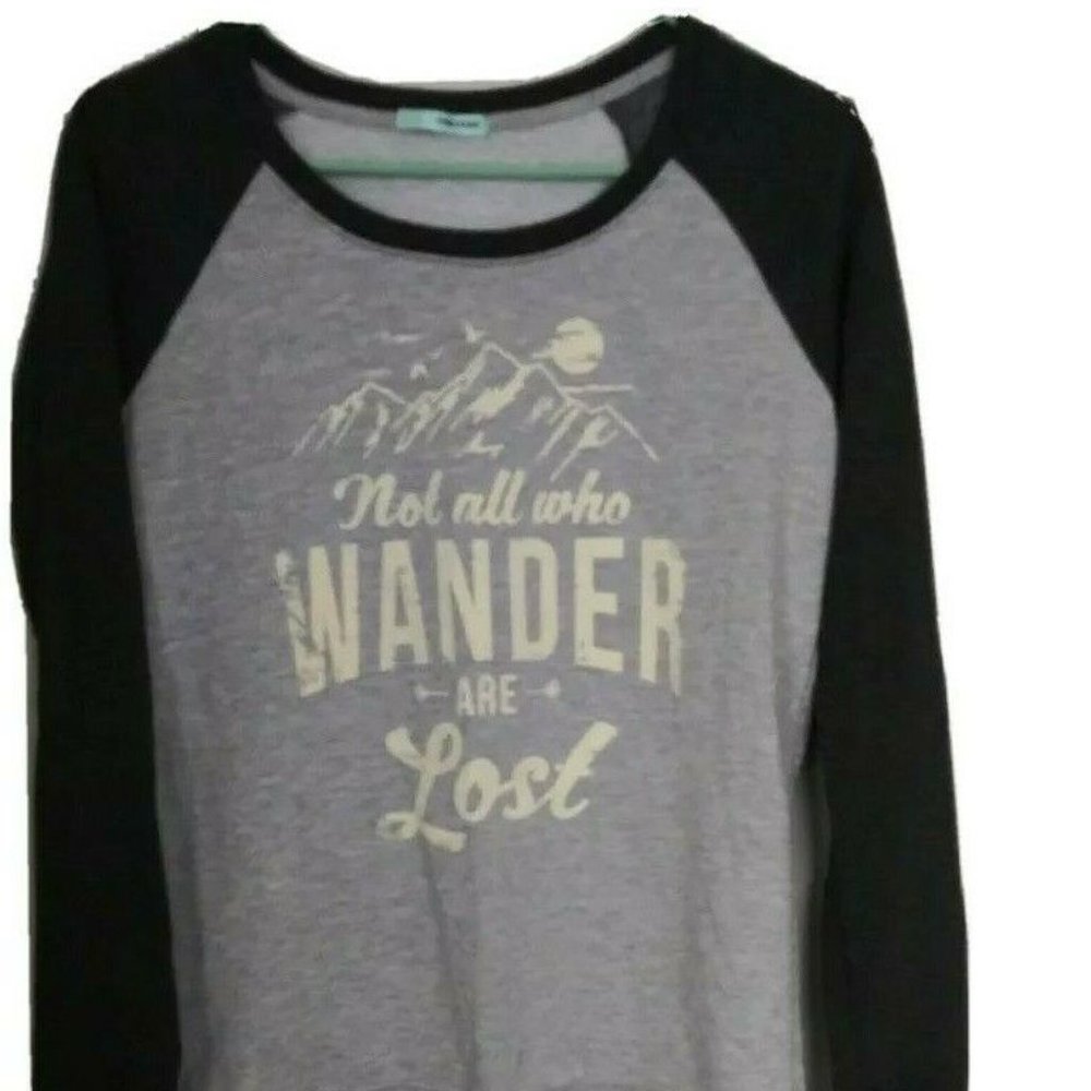 Maurices Womens Sweatshirt Size Large Gray
